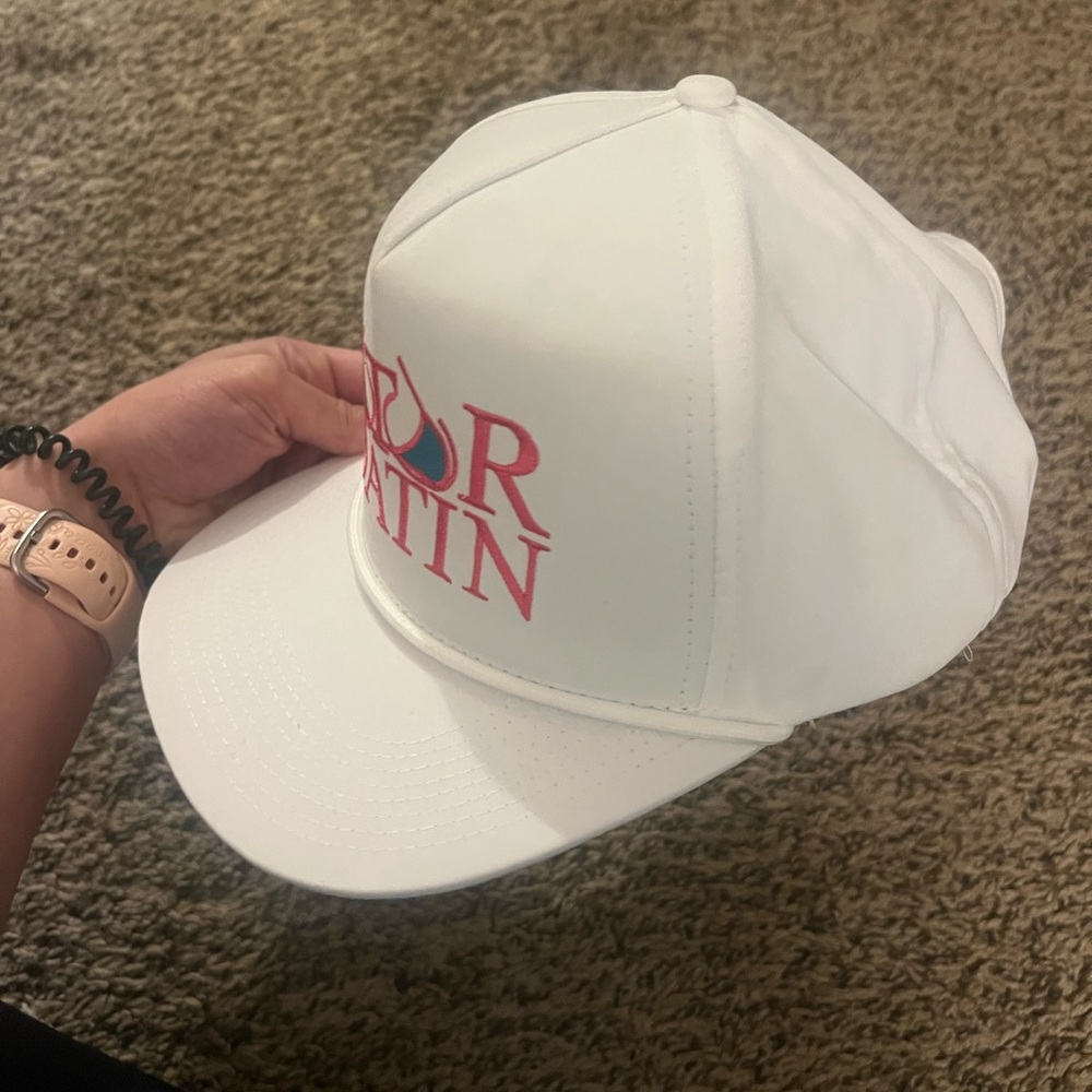 White Cap - Picture 4 of 5